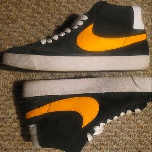 Nike Mid-top Blazers